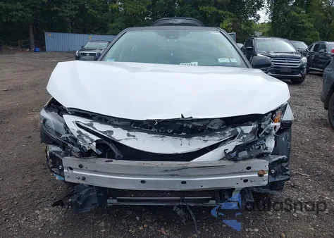 2022 Toyota Camry Se z USA, uszkodzony, nr VIN 4T1T11AK4NU641826